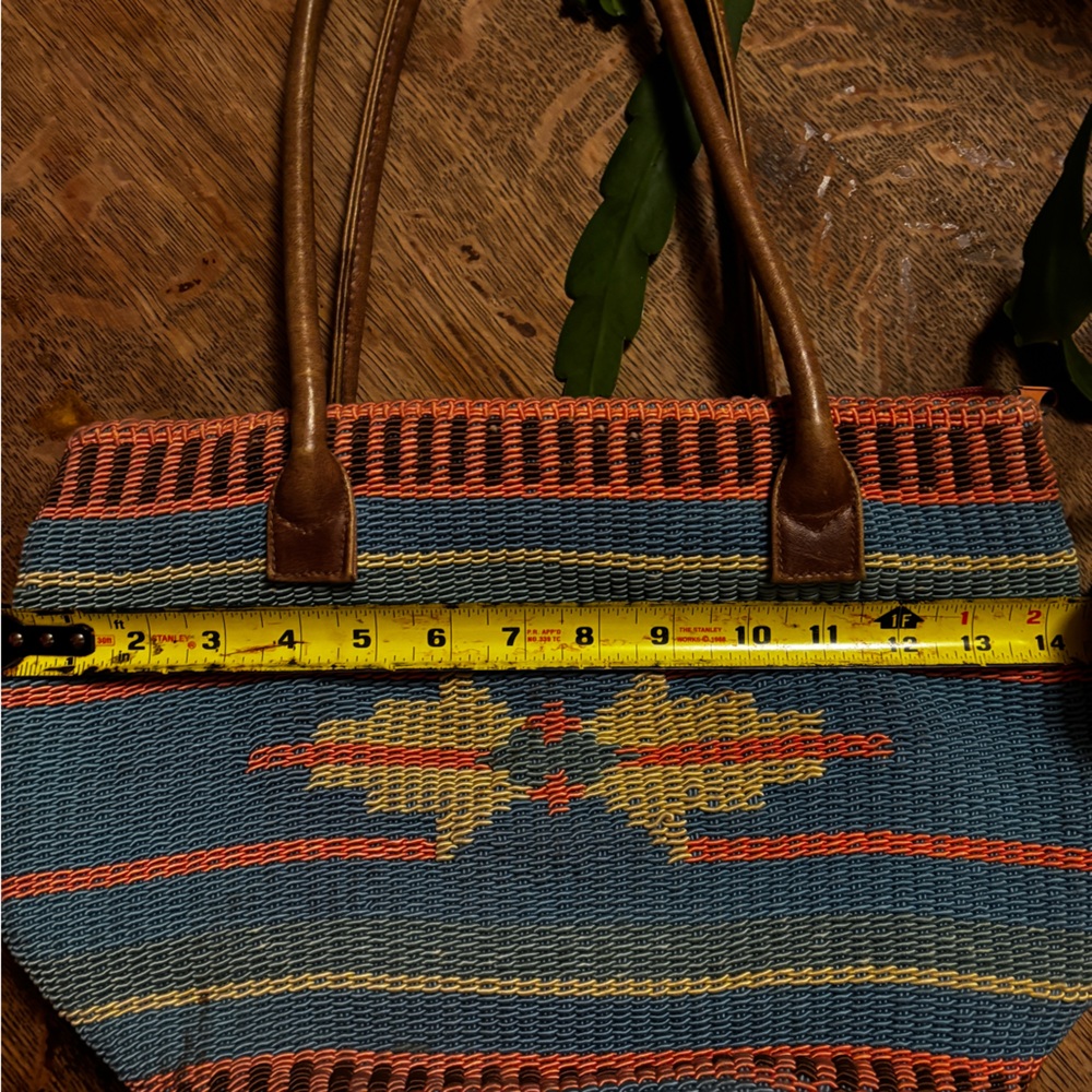 Vintage Southwest style woven handbag purse. Two pockets inside lining. - Picture 8 of 10